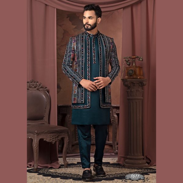 Sherwani, designer sherwani, safa pagari, indo, indowestern, Suits, jodhpuri, menssuit, kurtaset, wedding, weddingwear, Ethnicwear, groom, groomsherwani, groomwear, bride, bridalwear, latest sherwani,