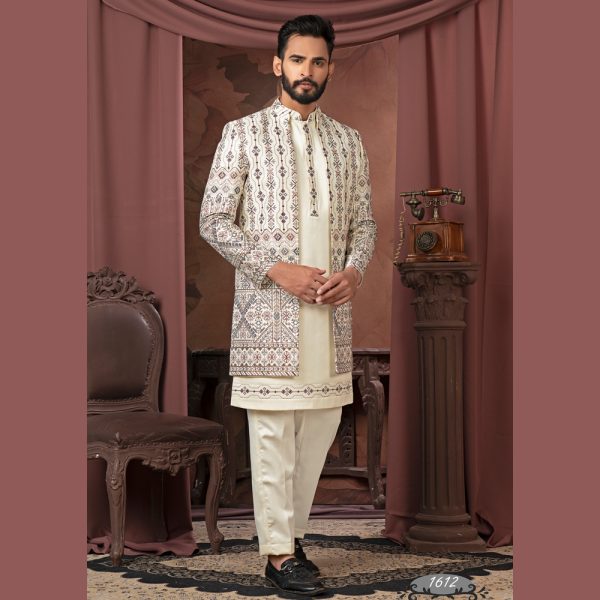 Sherwani, designer sherwani, safa pagari, indo, indowestern, Suits, jodhpuri, menssuit, kurtaset, wedding, weddingwear, Ethnicwear, groom, groomsherwani, groomwear, bride, bridalwear, latest sherwani,