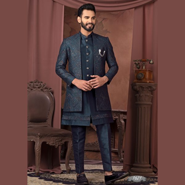 Sherwani, designer sherwani, safa pagari, indo, indowestern, Suits, jodhpuri, menssuit, kurtaset, wedding, weddingwear, Ethnicwear, groom, groomsherwani, groomwear, bride, bridalwear, latest sherwani,